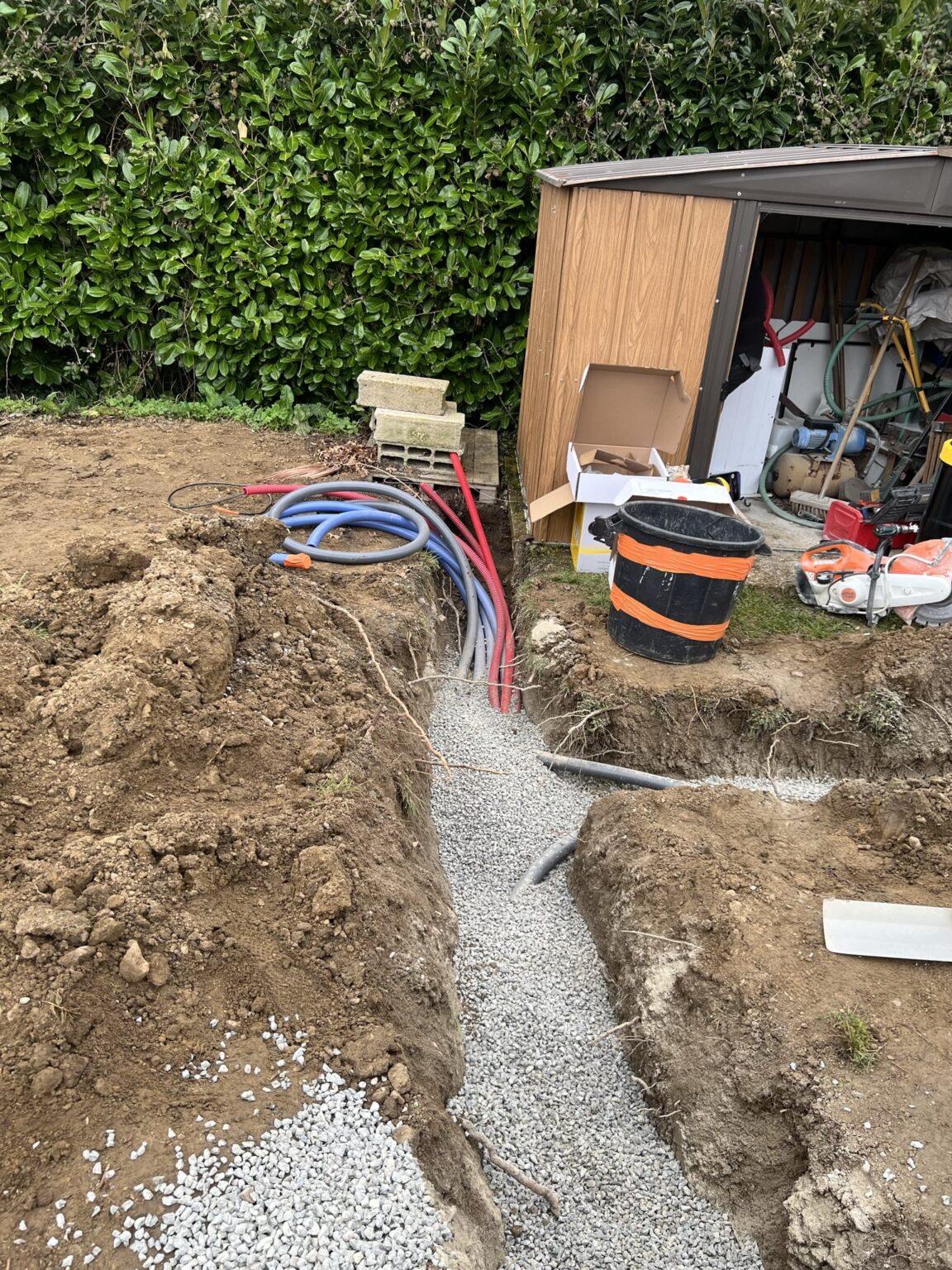 Chantier de construction de piscine réalisé par Marionneau TP en Vendée.